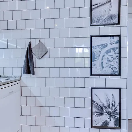 Groundfloor 3* Фару