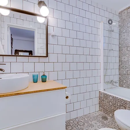 Groundfloor Гостевой дом 3*