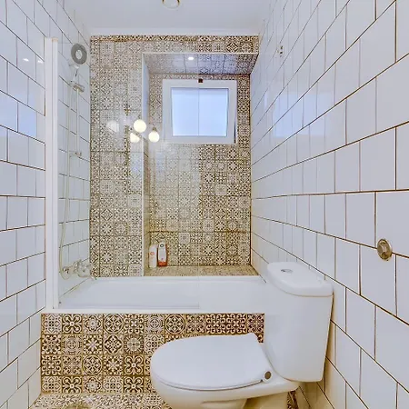 Groundfloor Гостевой дом 3*