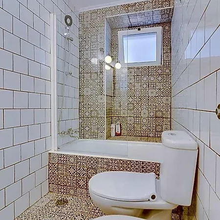 Groundfloor Гостевой дом